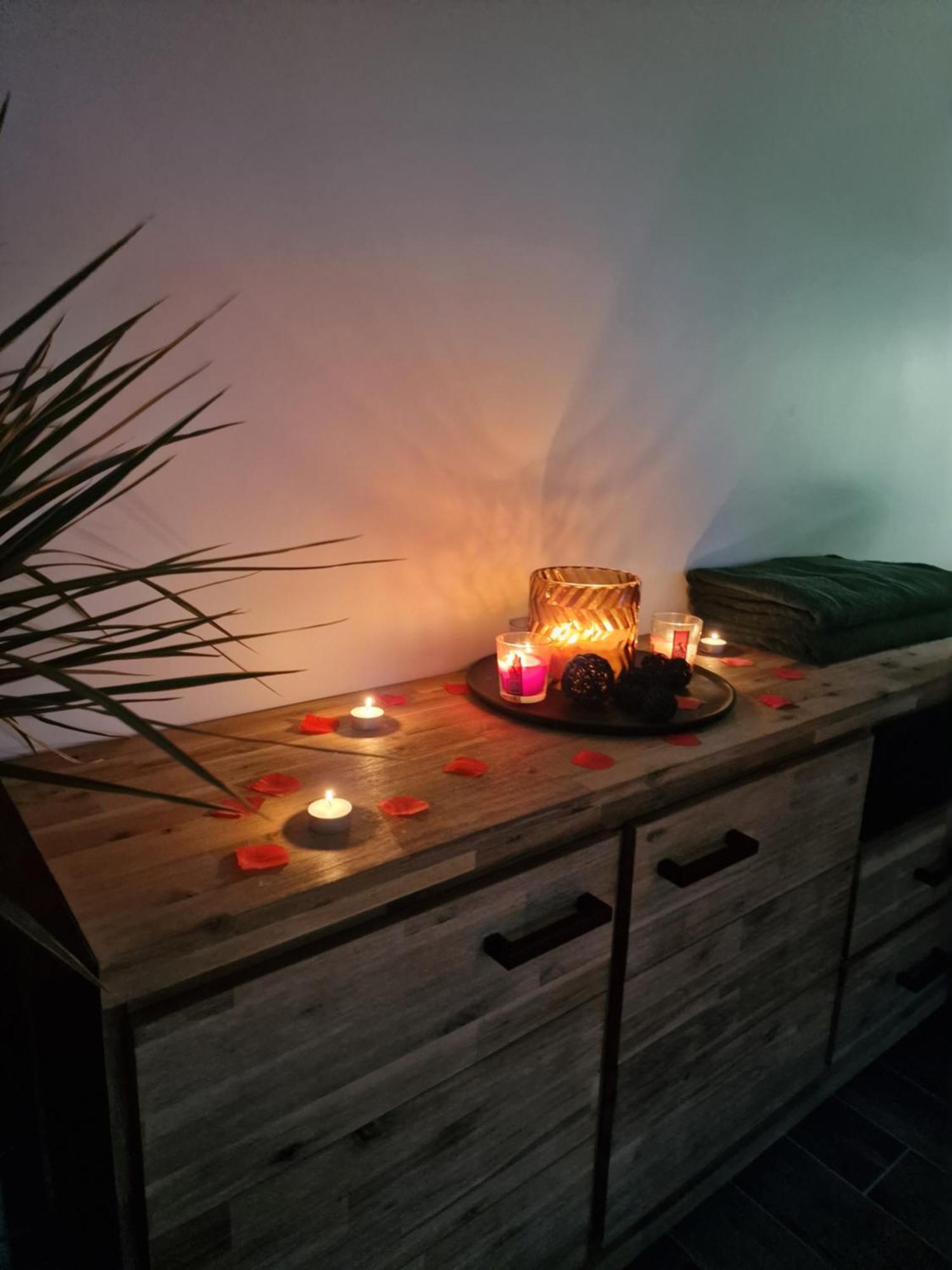 Atoumo Appartement Love Jacuzzi & Jardin Disneyland Paris Quincy-Voisins Экстерьер фото