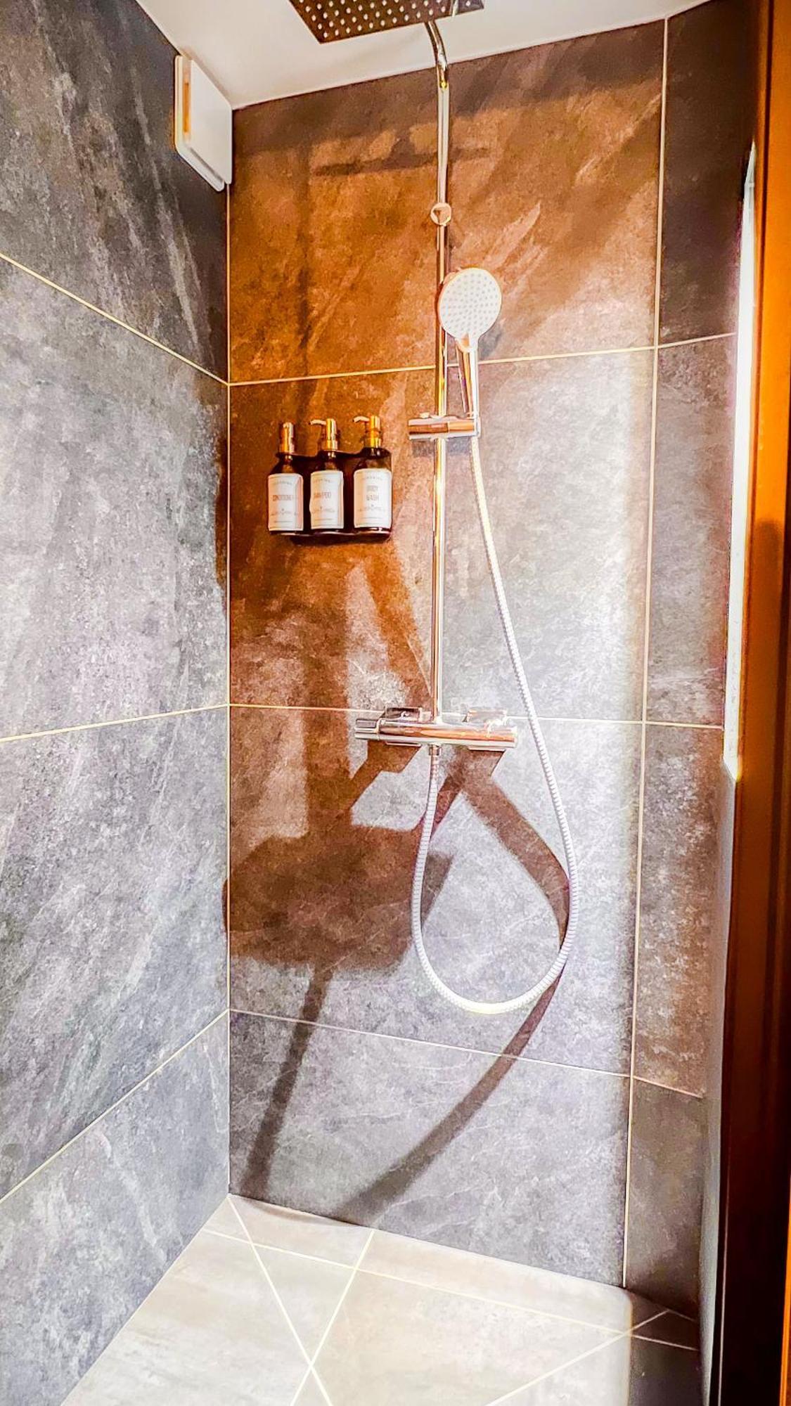 Atoumo Appartement Love Jacuzzi & Jardin Disneyland Paris Quincy-Voisins Экстерьер фото